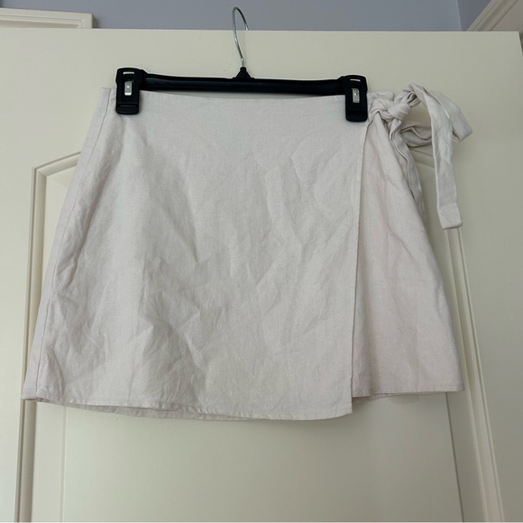 Women’s wrap-around Skirt | Size Medium | Forever 21 - Picture 1 of 3